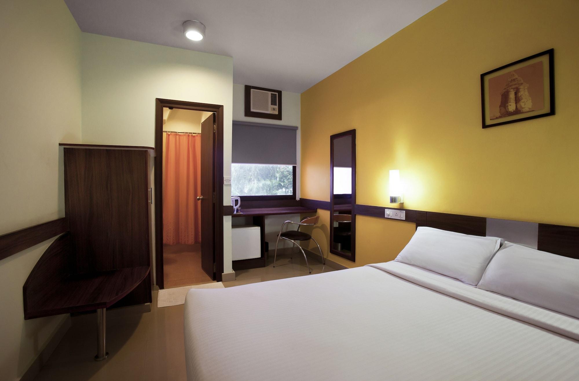 Hotel East Delhi Nueva Delhi Exterior foto